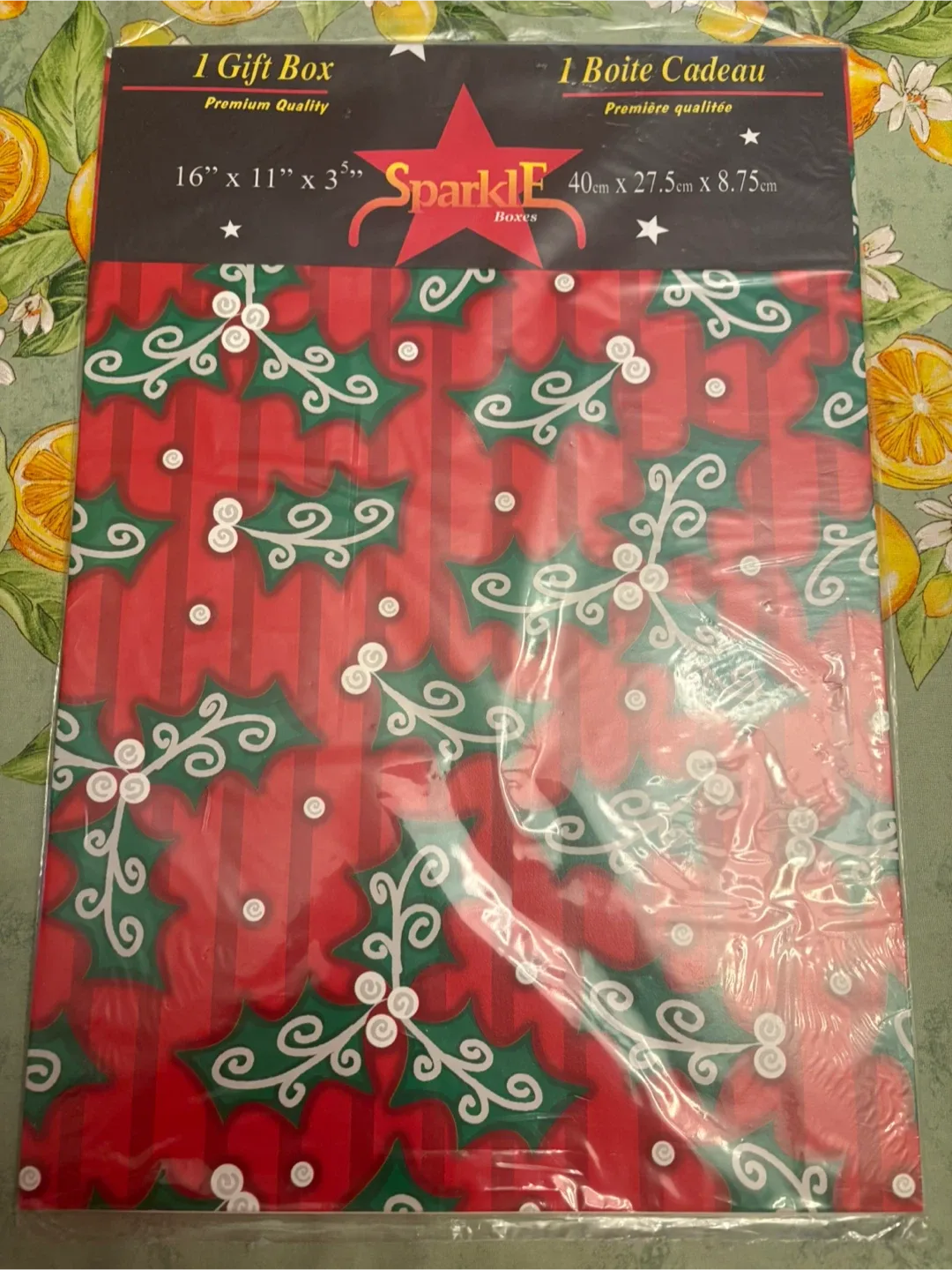 2 Christmas Gift boxes (New) (40cm x 27.5cm x 8.75cm) (FREE) image indicator(5)