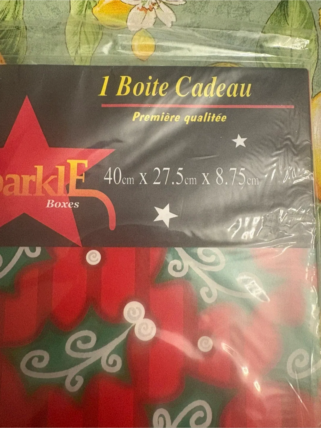 2 Christmas Gift boxes (New) (40cm x 27.5cm x 8.75cm) (FREE) image indicator(4)