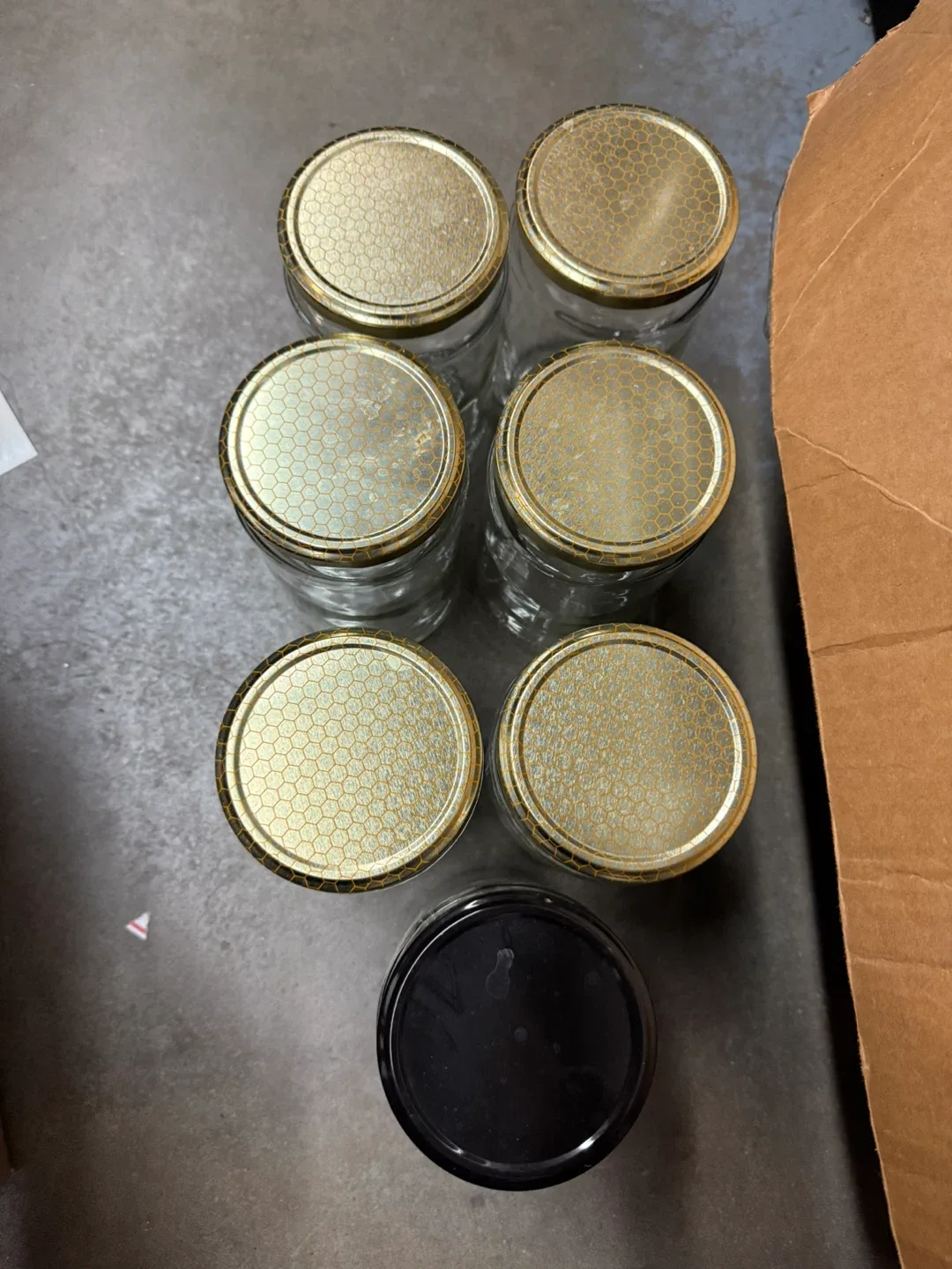 7 Glass Honey Jars for Sale with Lids - $15.00 total image indicator(3)