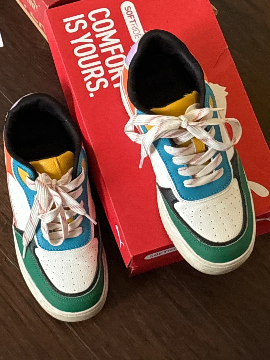 Multi-Colour Sneakers image indicator(2)