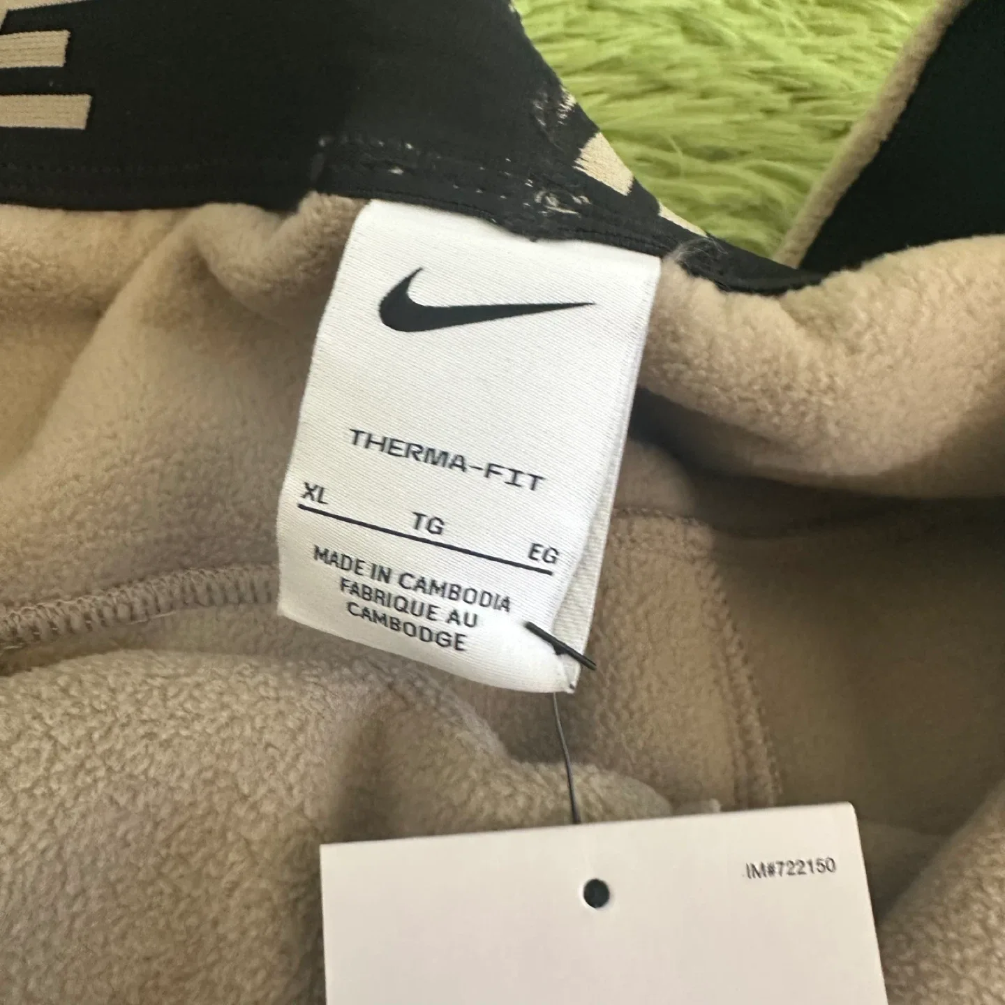 Nike Therma-FIT Standard Fit Pants XL image indicator(4)