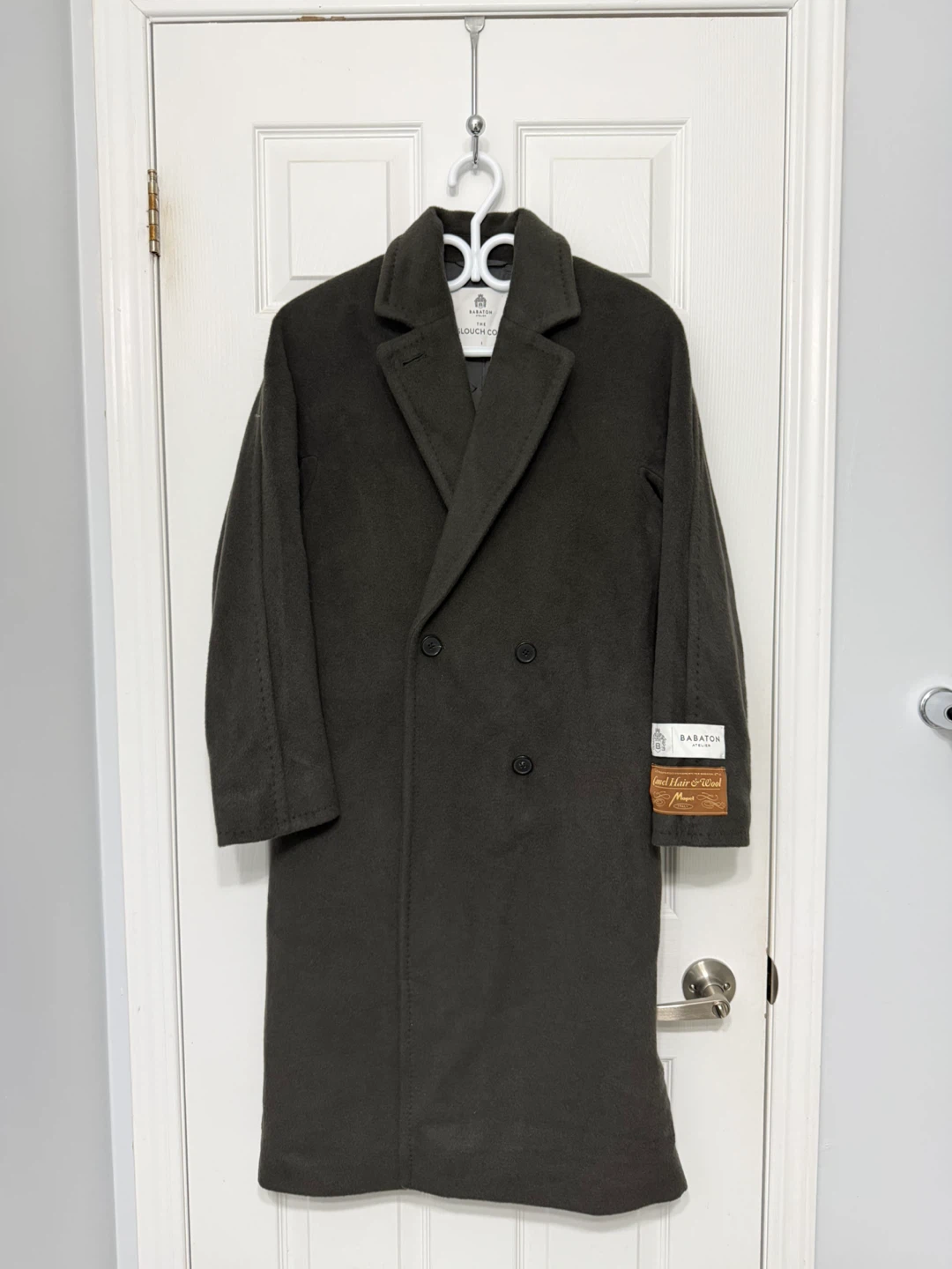 Aritzia/Babaton Camel Hair and Wool Slouch Coat (size 1)