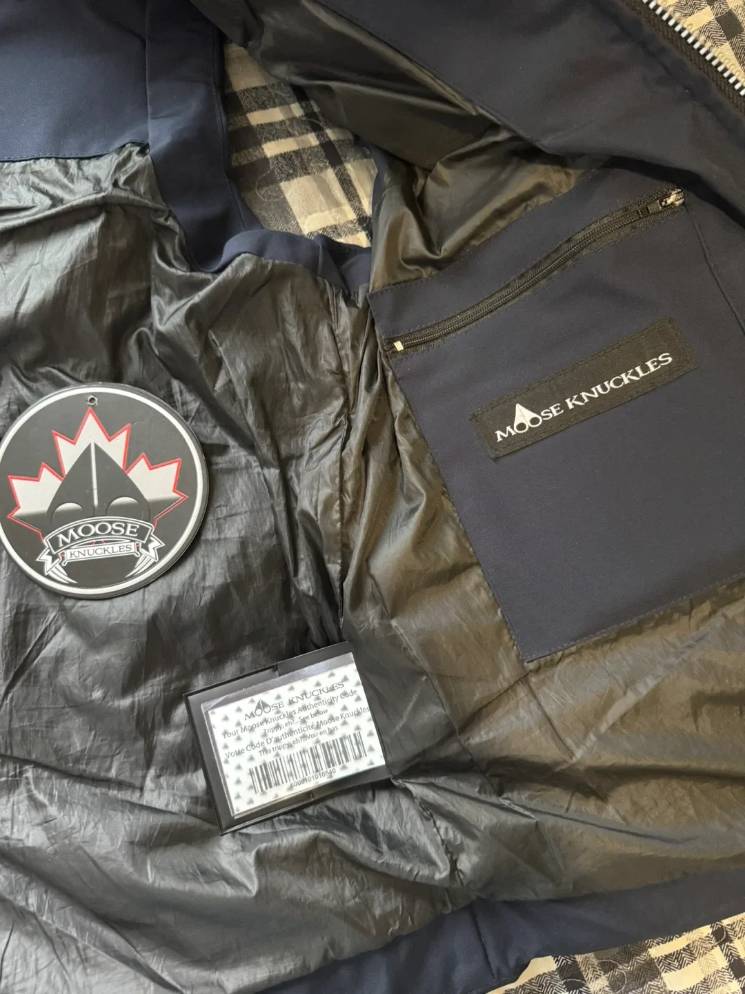 Moose Knuckles Vest - Size Small image indicator(2)