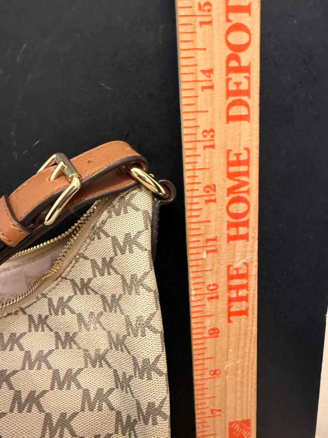 Michael Kors handbag image indicator(4)