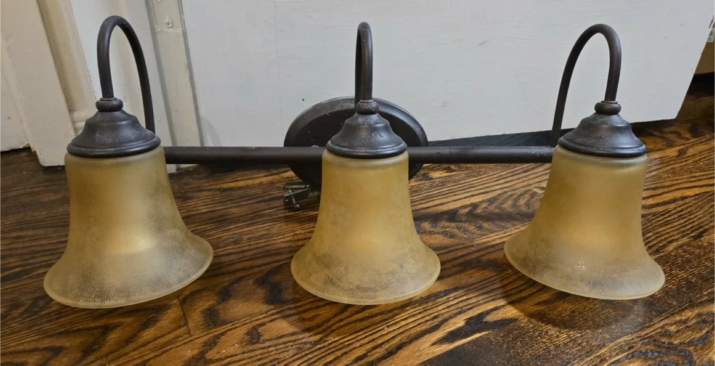 3-Light Bathroom Vanity Light Fixture