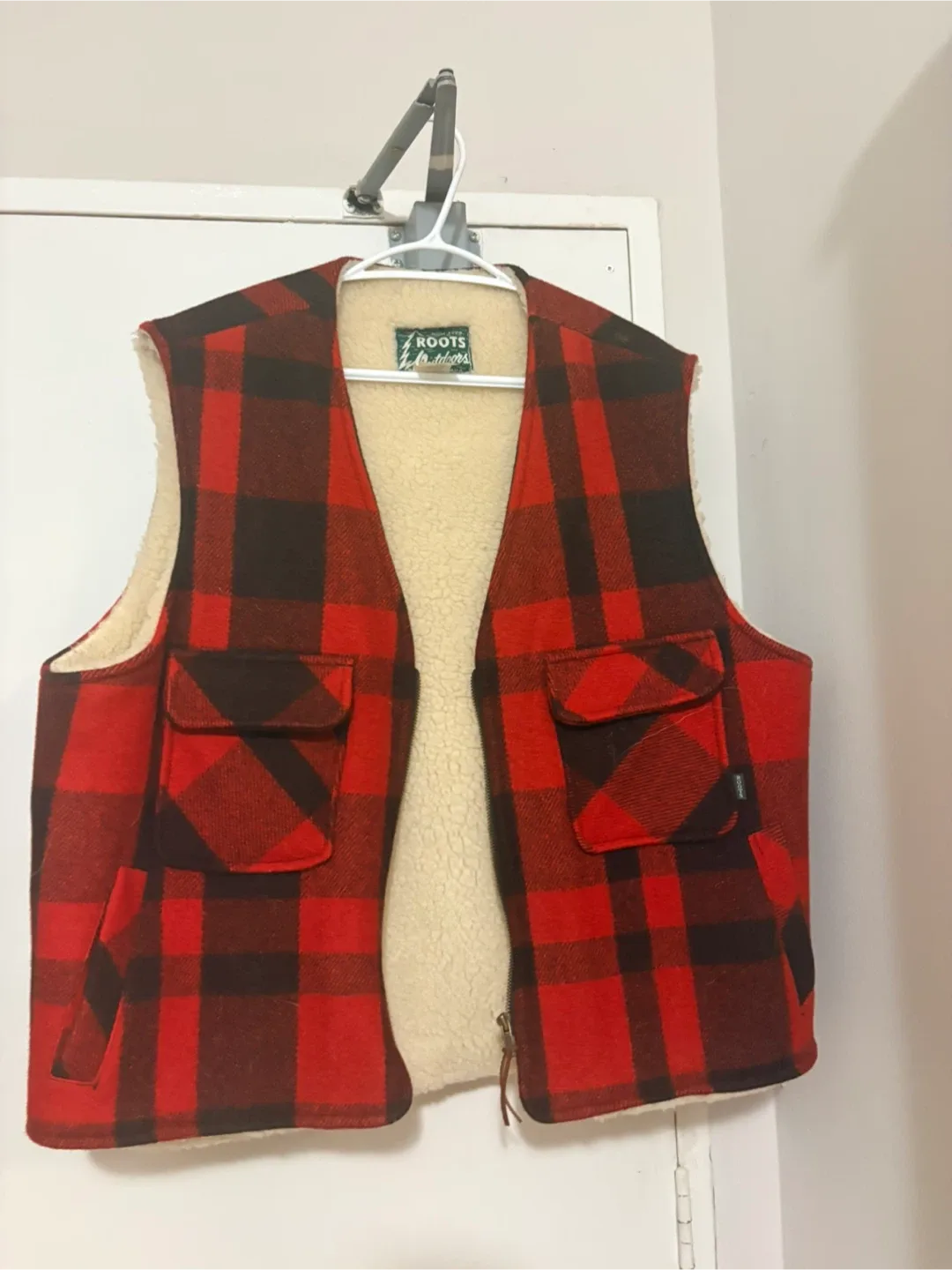 Vintage Roots Outdoors Plaid Vest - Size M image indicator(2)