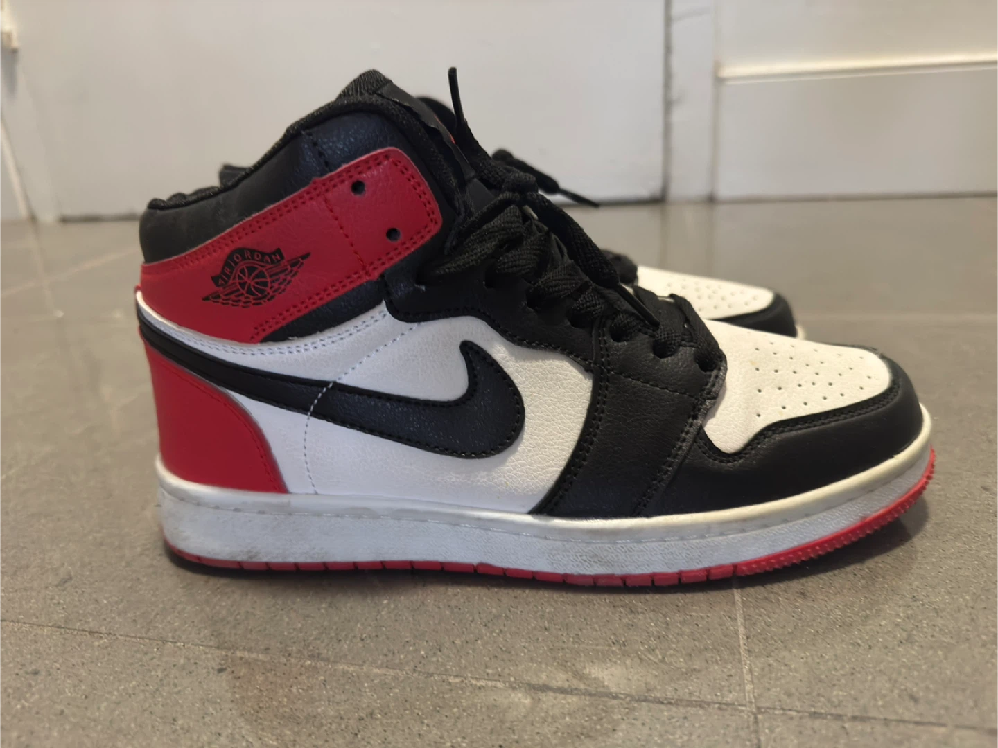 Nike Air Jordan 1 Retro High OG Mens 7.5 - photo 3