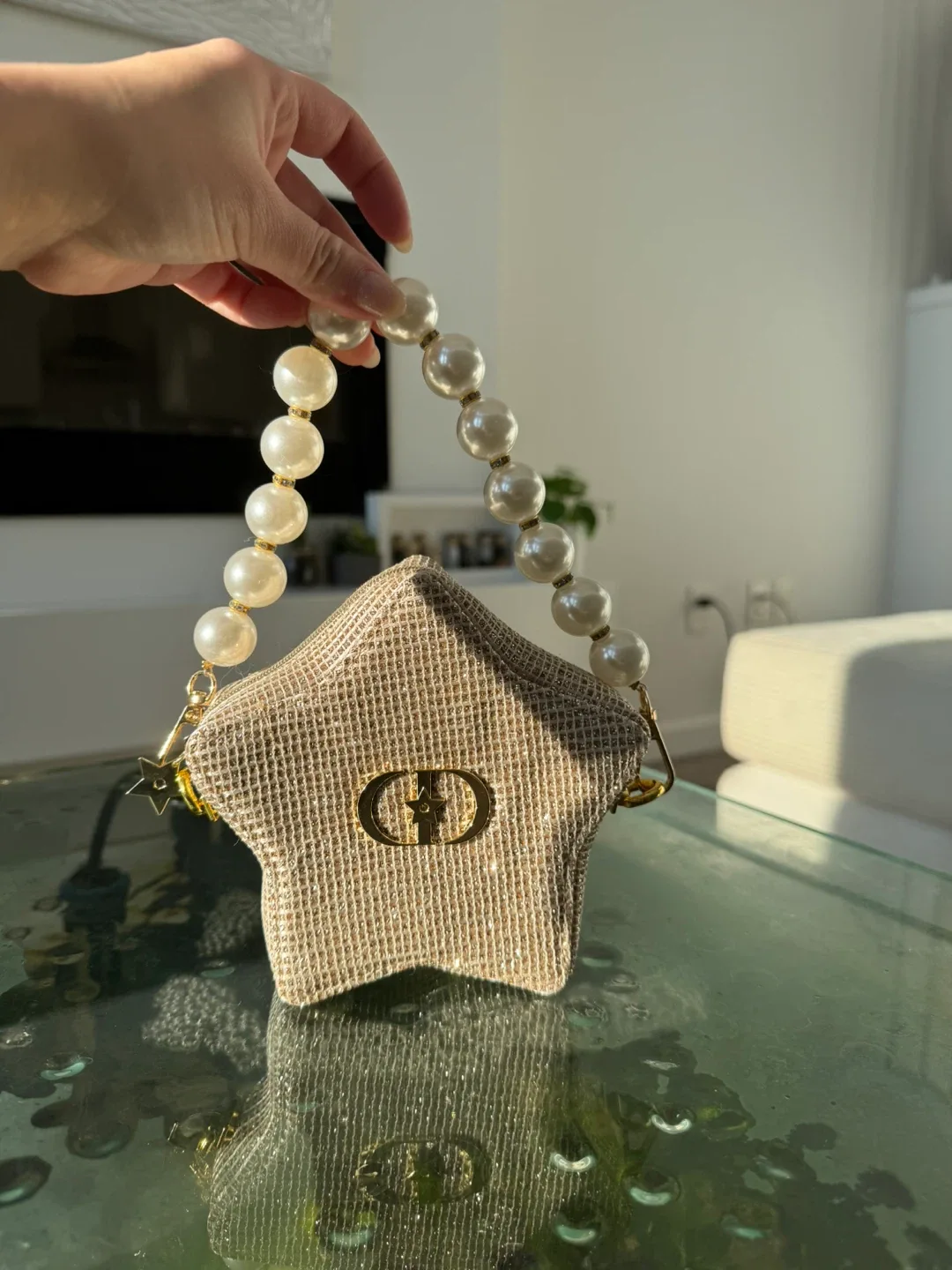 Christian Dior Beauty 2025 Holiday Limited Edition Star Pouch image indicator(5)