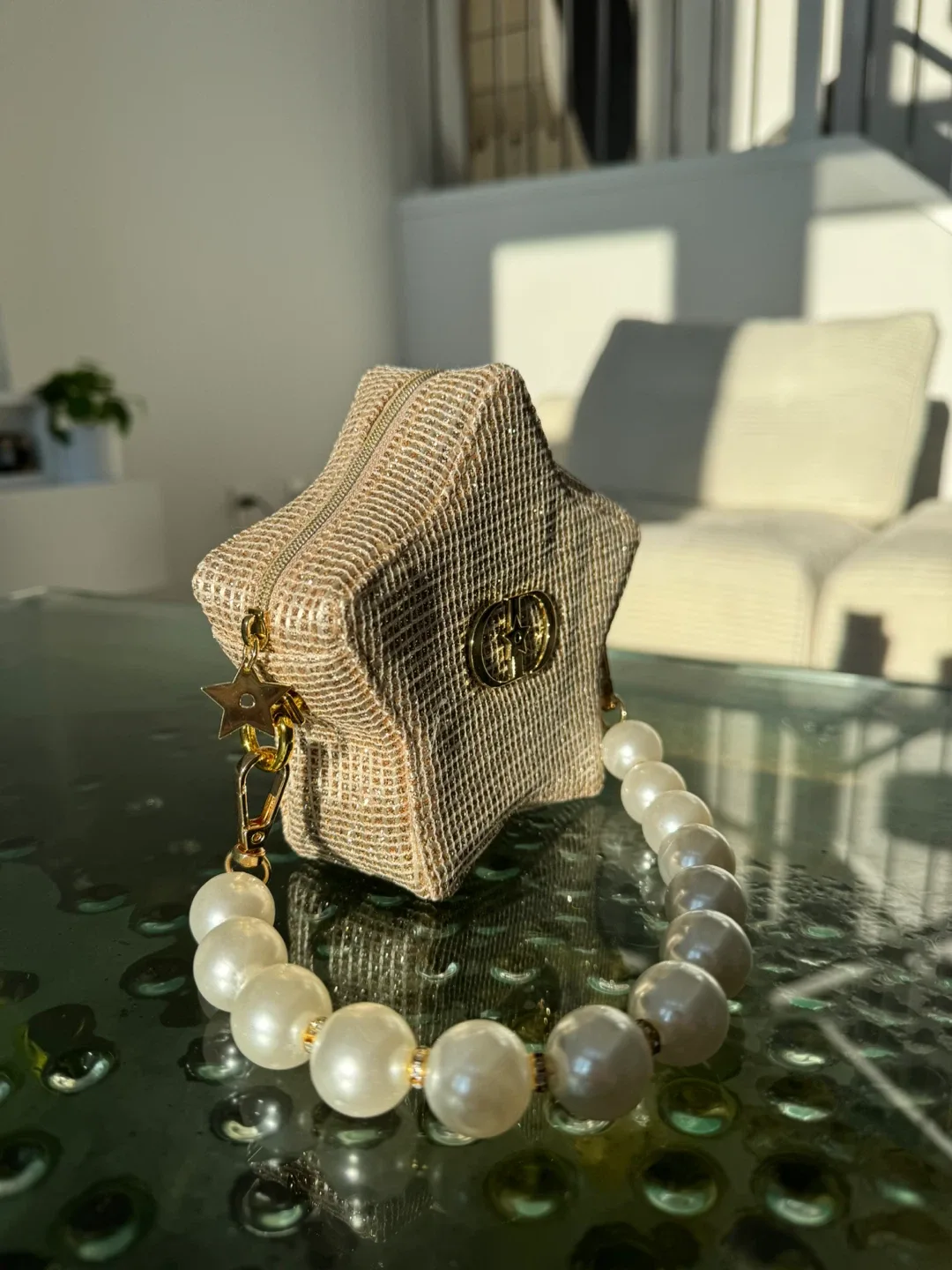 Christian Dior Beauty 2025 Holiday Limited Edition Star Pouch image indicator(3)