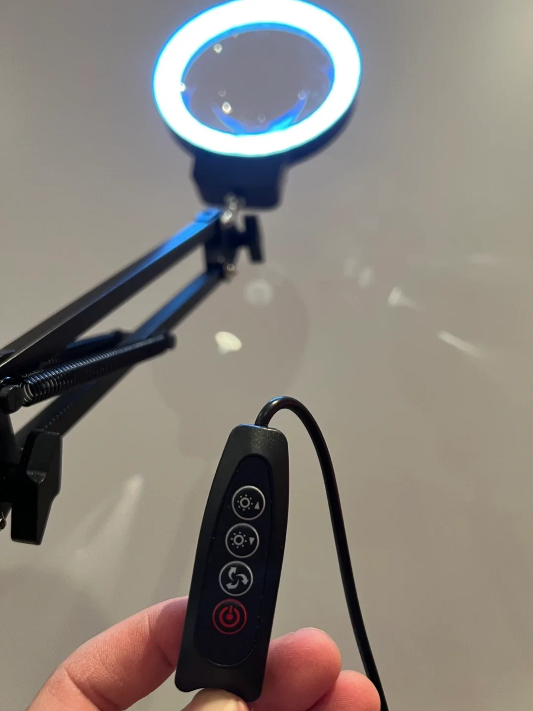 LED Magnifying Floor Lamp - Black image indicator(4)