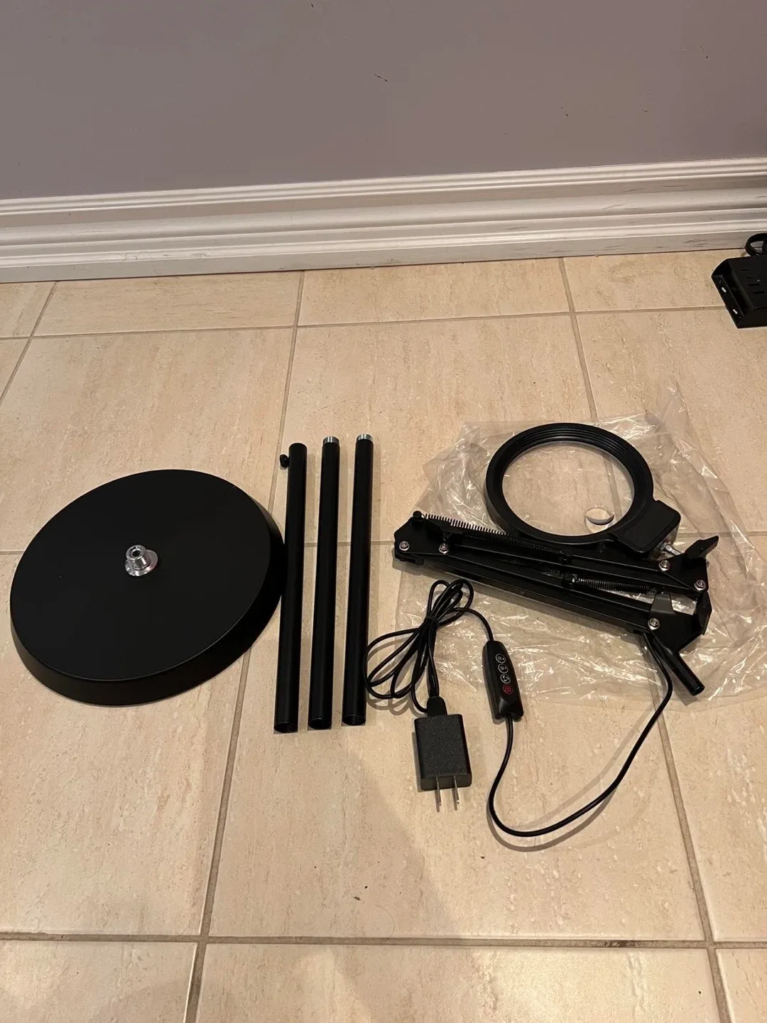 LED Magnifying Floor Lamp - Black image indicator(6)