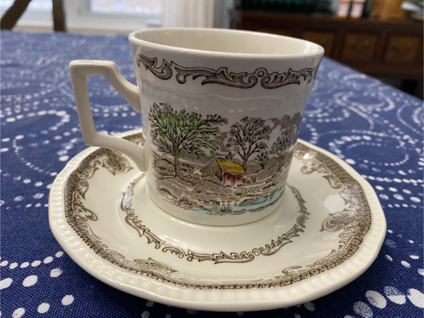 Shakespeare sonnet coffee cup & saucer set of six image indicator(2)