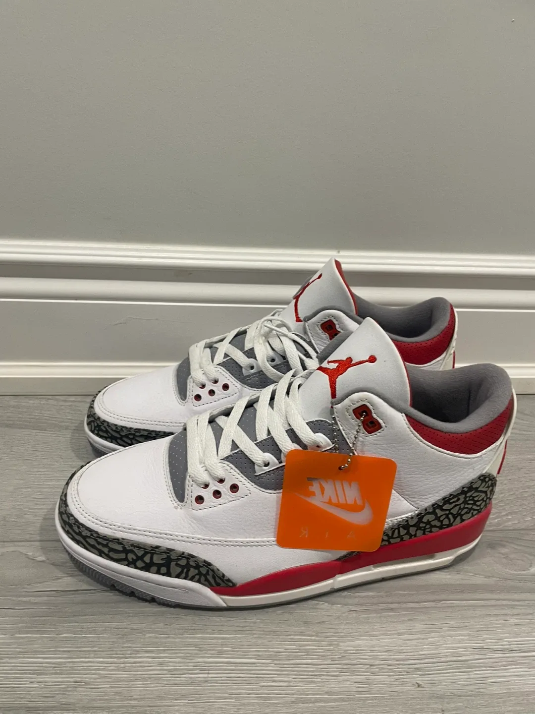 Jordan 3 Fire Red - size 11 image indicator(3)