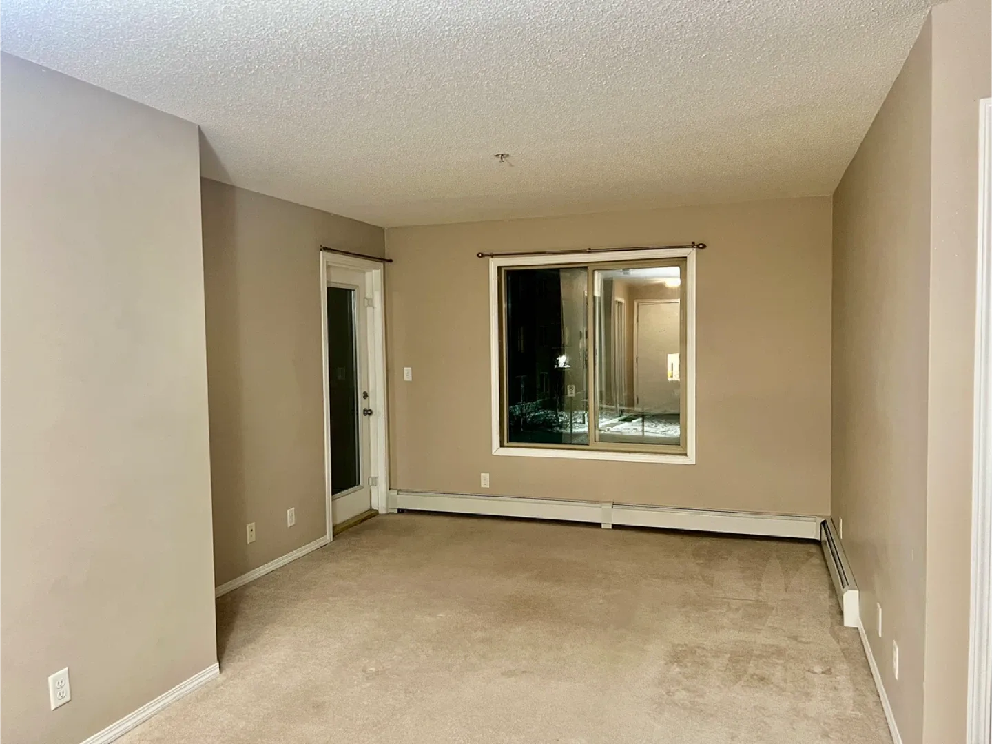 2 bed 1 bath condo  $1275 (11804 22ave sw)