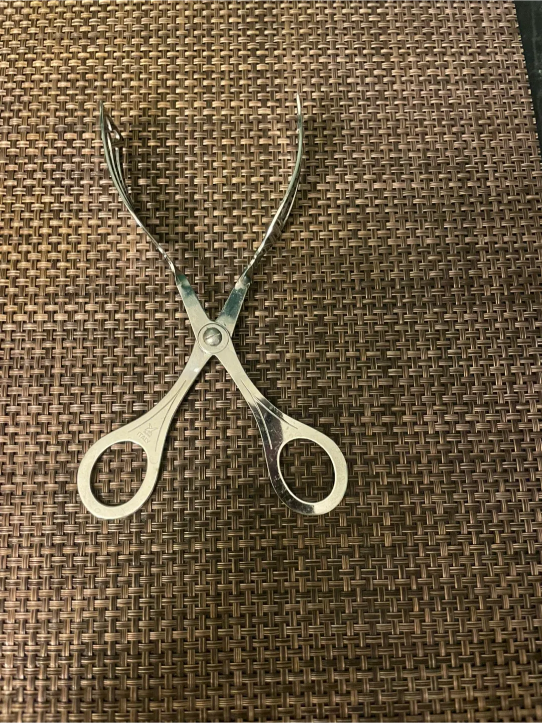 Vintage Silver Serving Tongs image indicator(2)