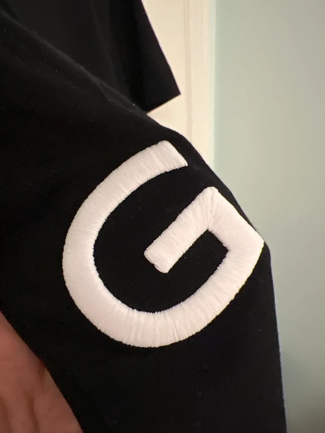 GIVENCHY Black T-Shirt image indicator(4)