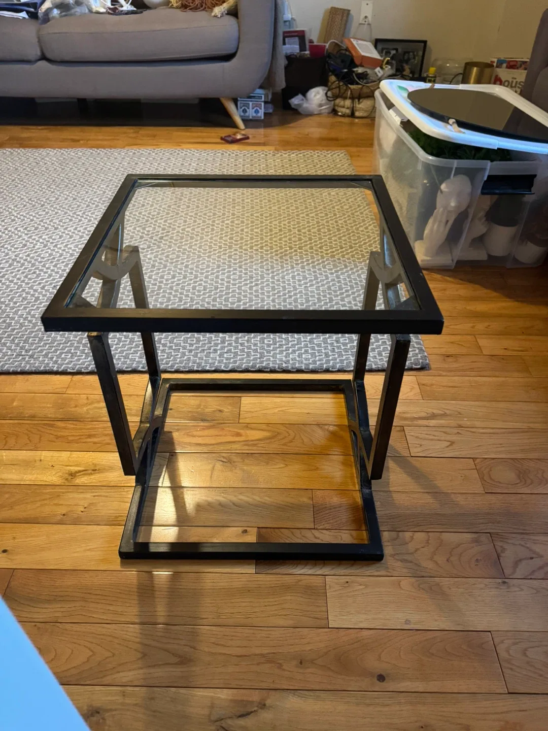 Black Metal & Glass Side Table image indicator(4)