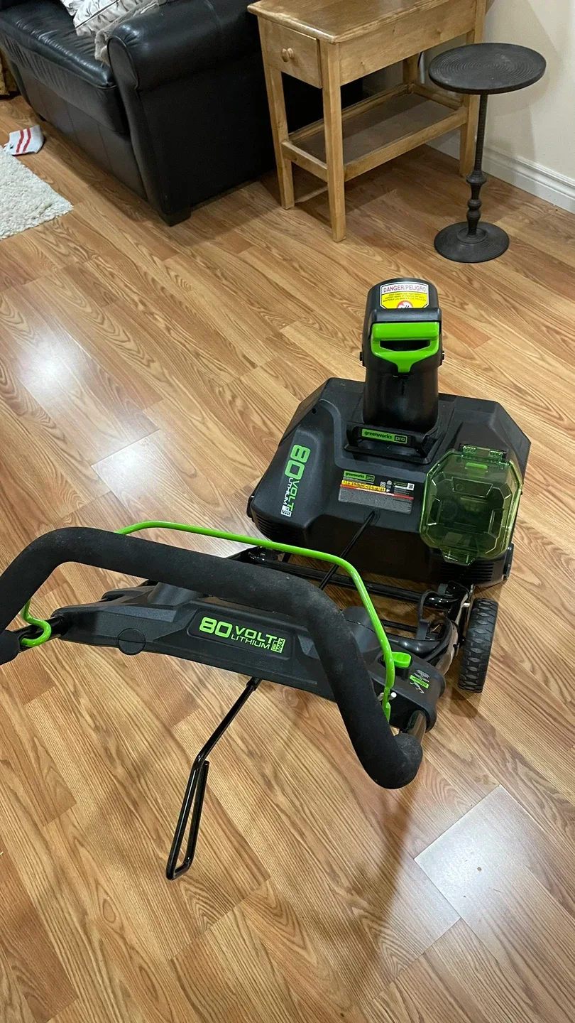 Greenworks Pro 80V Cordless Snow Thrower - Like New! image indicator(2)