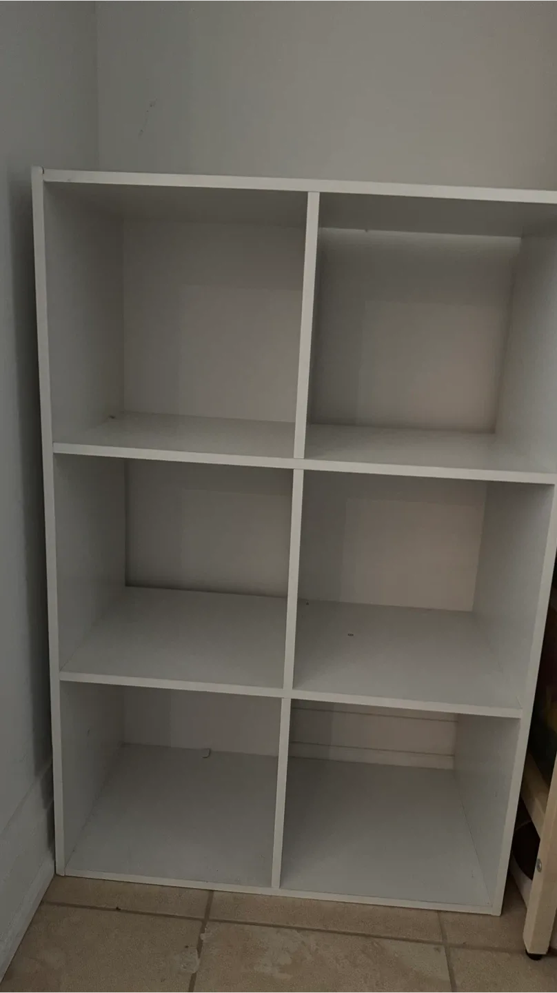 White 6-Cube Storage Shelf