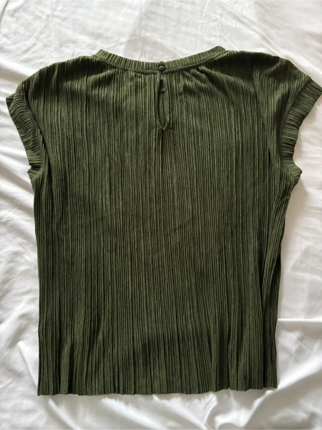 RW&CO. Olive Green Top - Size XL image indicator(2)