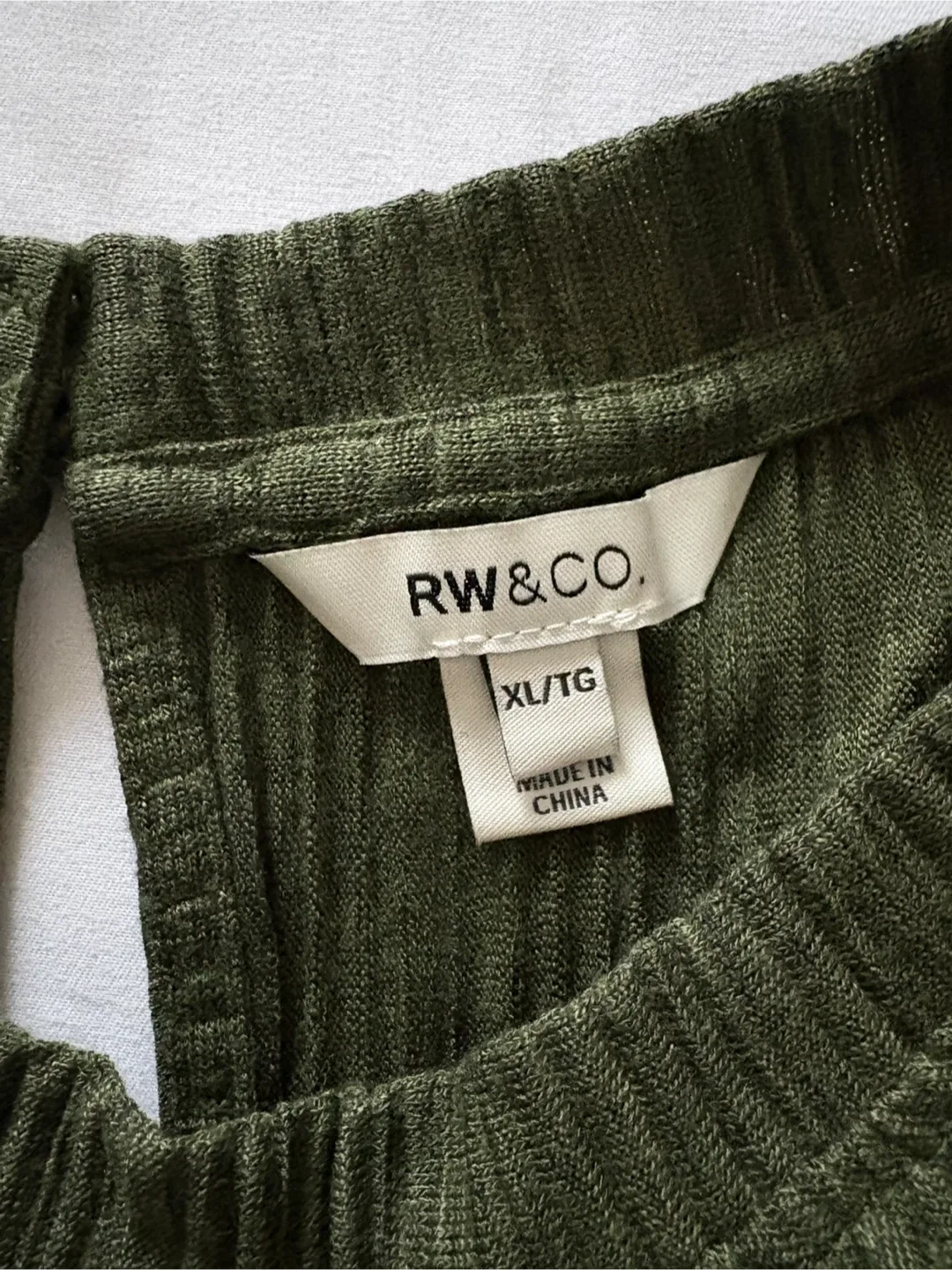 RW&CO. Olive Green Top - Size XL image indicator(3)