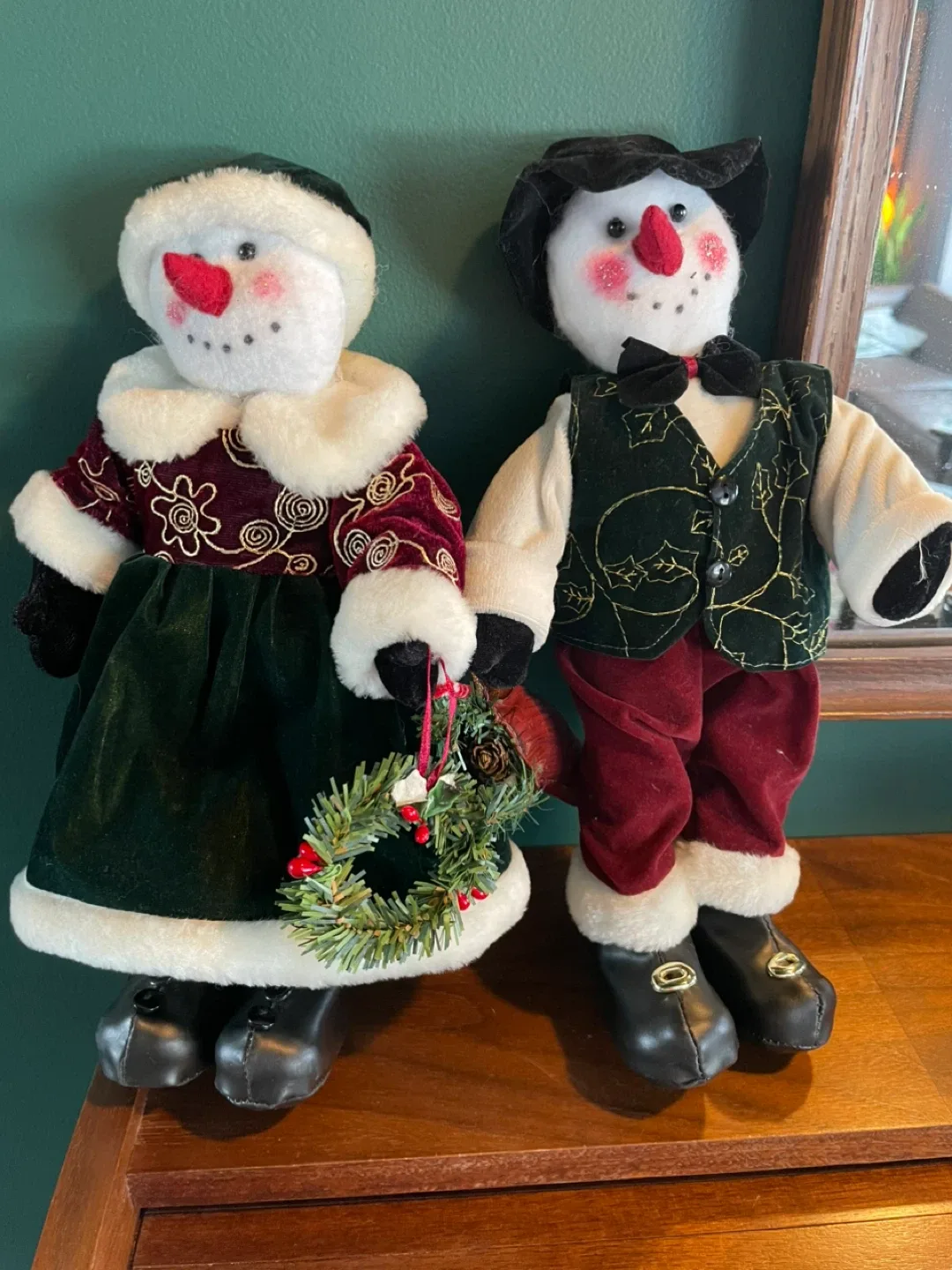 Snowman Couple Figurines