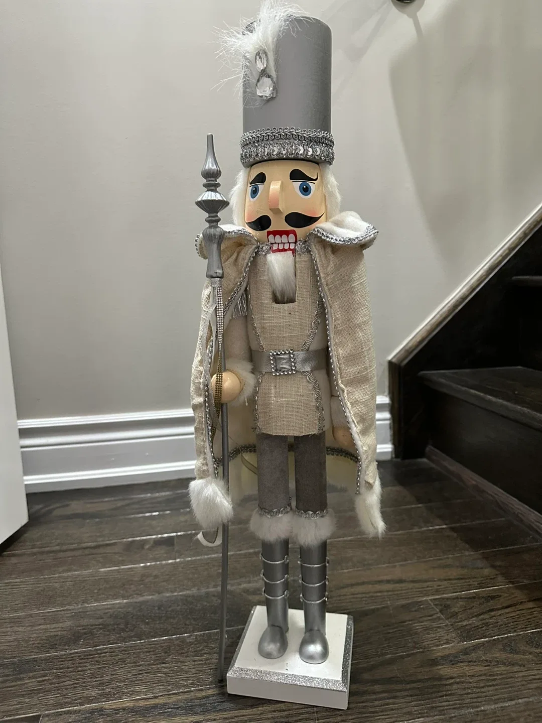 Decorative Nutcracker Figurine image indicator(3)