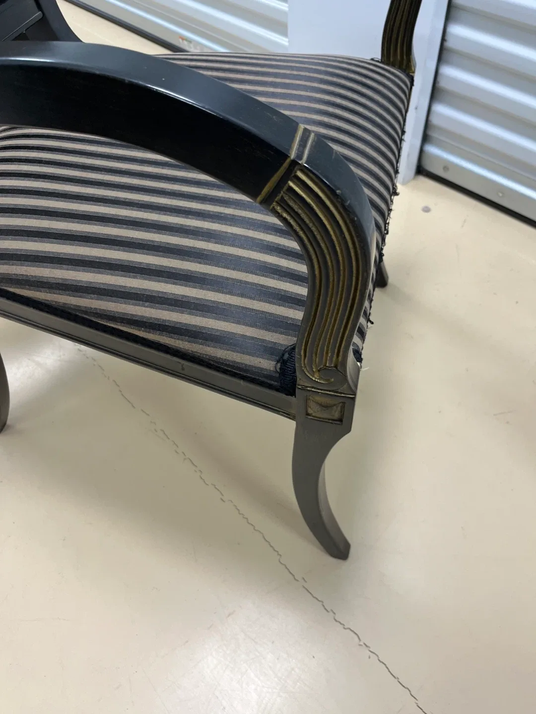 Striped Armchair Set - Elegant Design image indicator(4)