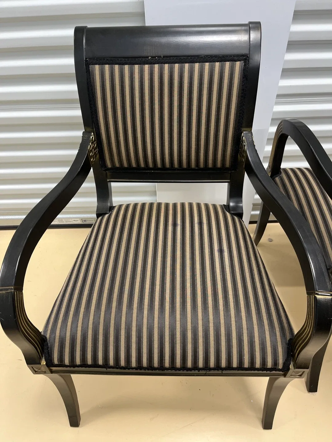Striped Armchair Set - Elegant Design image indicator(2)