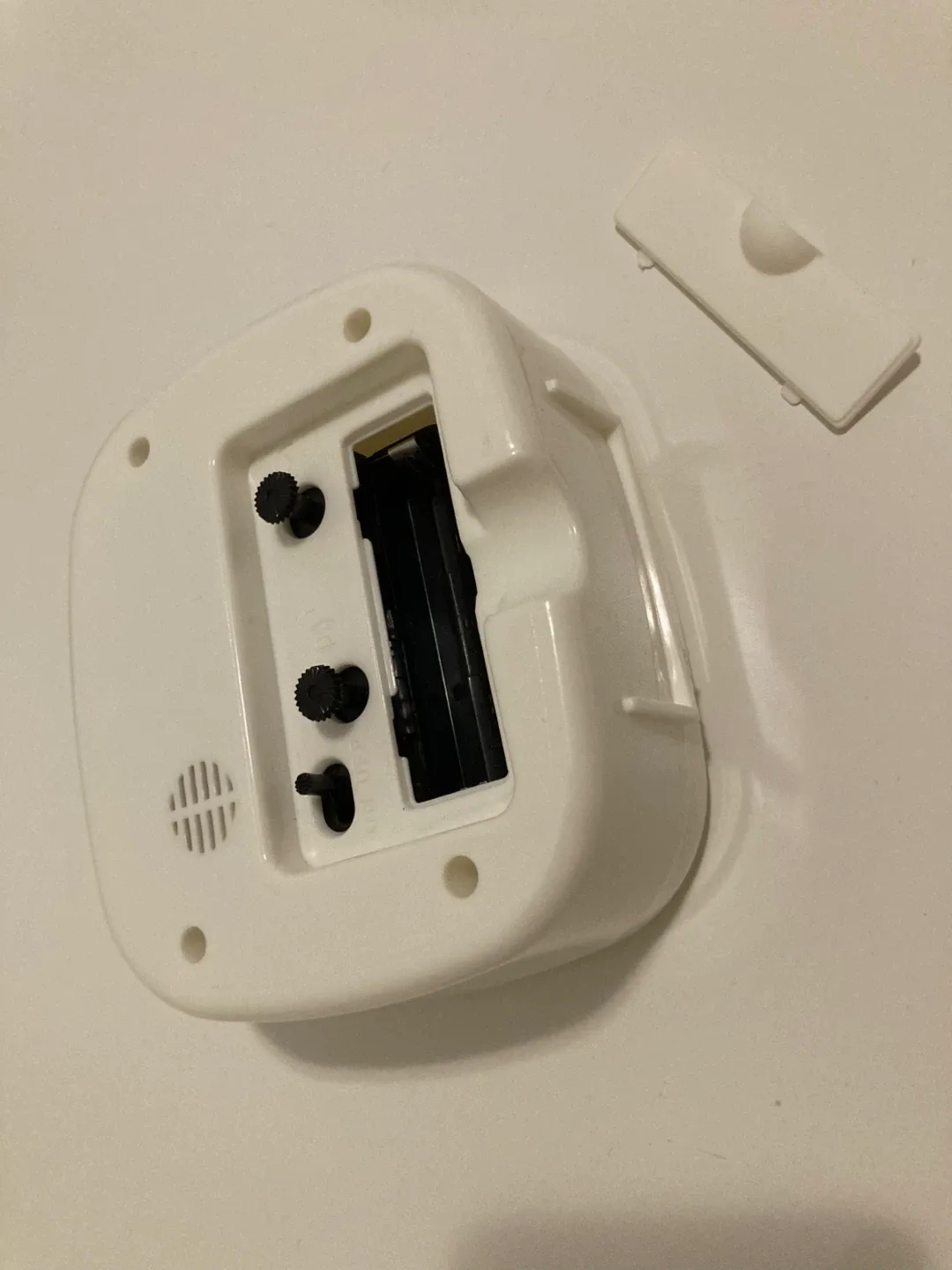 non-operating White Quartz Alarm Clock image indicator(2)