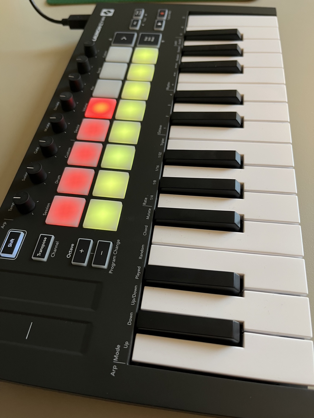 Novation Launchkey Mini MK3, 25-key - Like New!