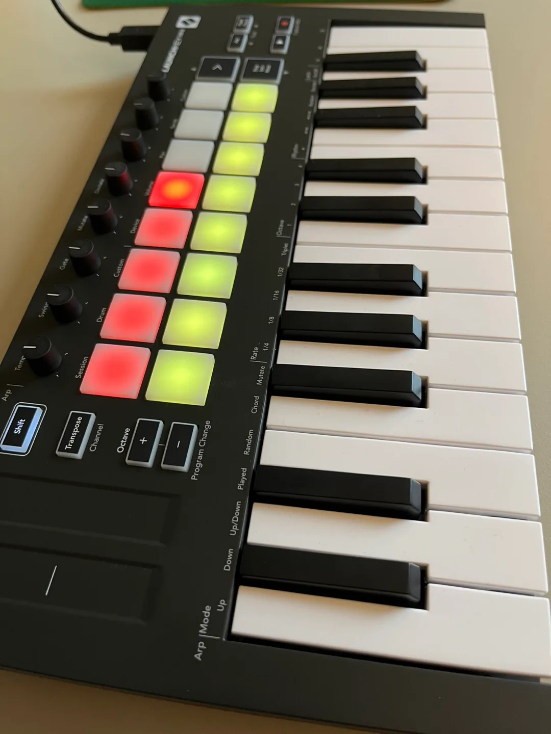 Novation Launchkey Mini MK3, 25-key - Like New!