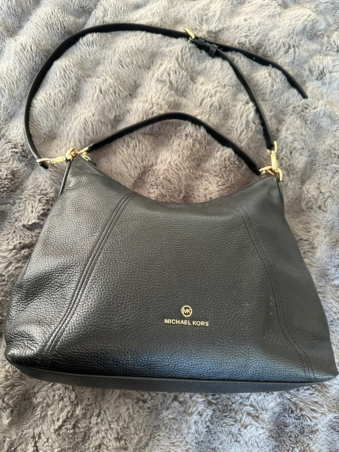 Michael Kors Black Leather Shoulder Bag image indicator(2)