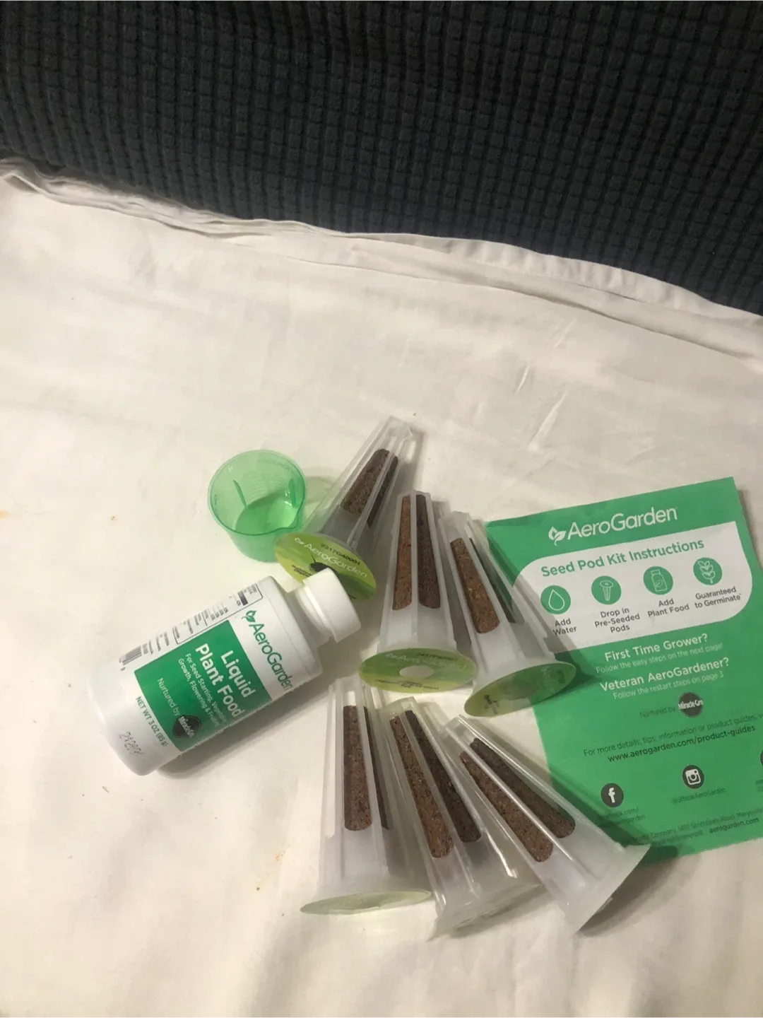 AeroGarden Seed Pod Kit - Salsa Garden image indicator(3)