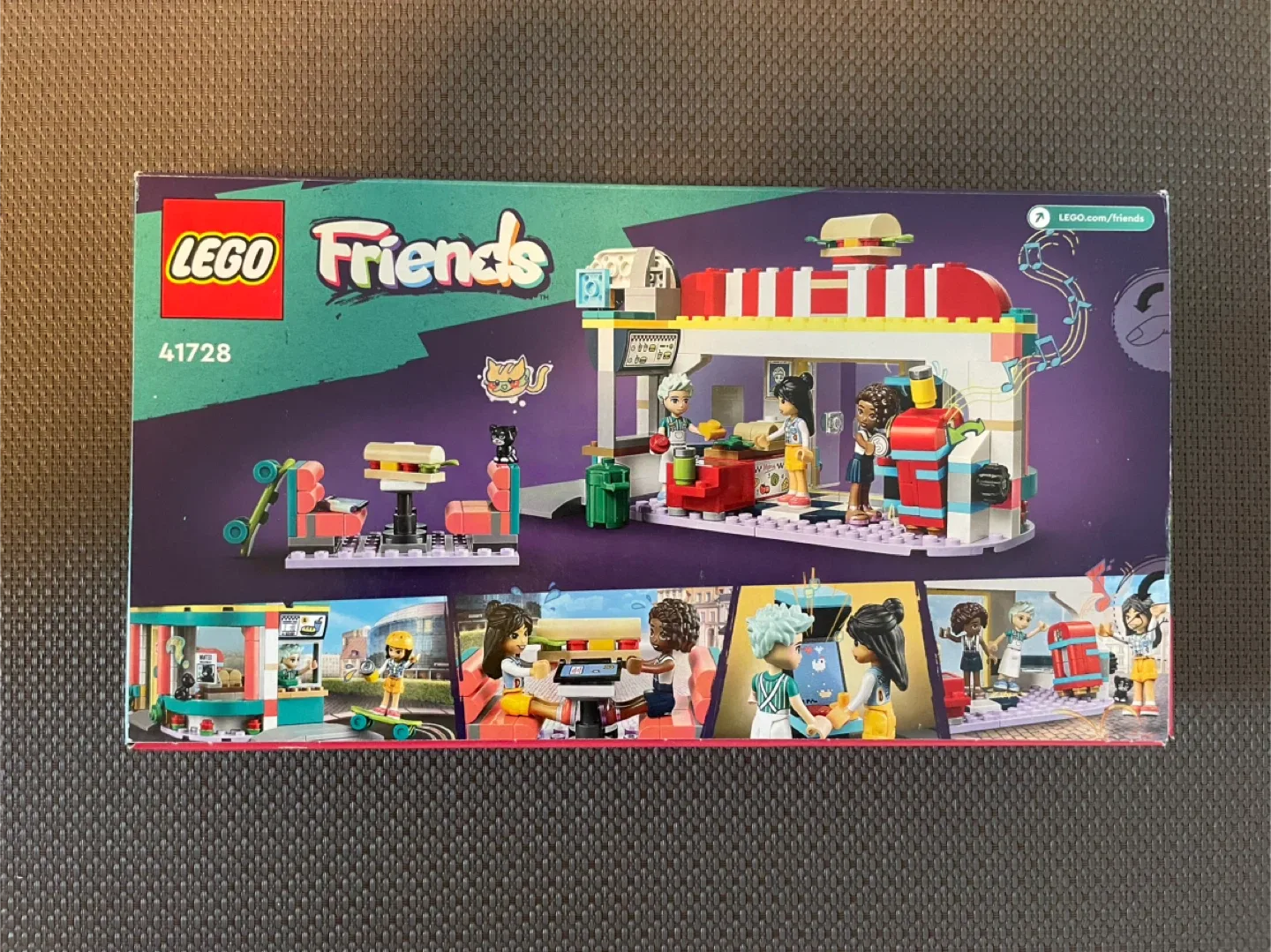 LEGO Friends Heartlake Downtown Diner 41728 Like NEW - Open Box! image indicator(2)