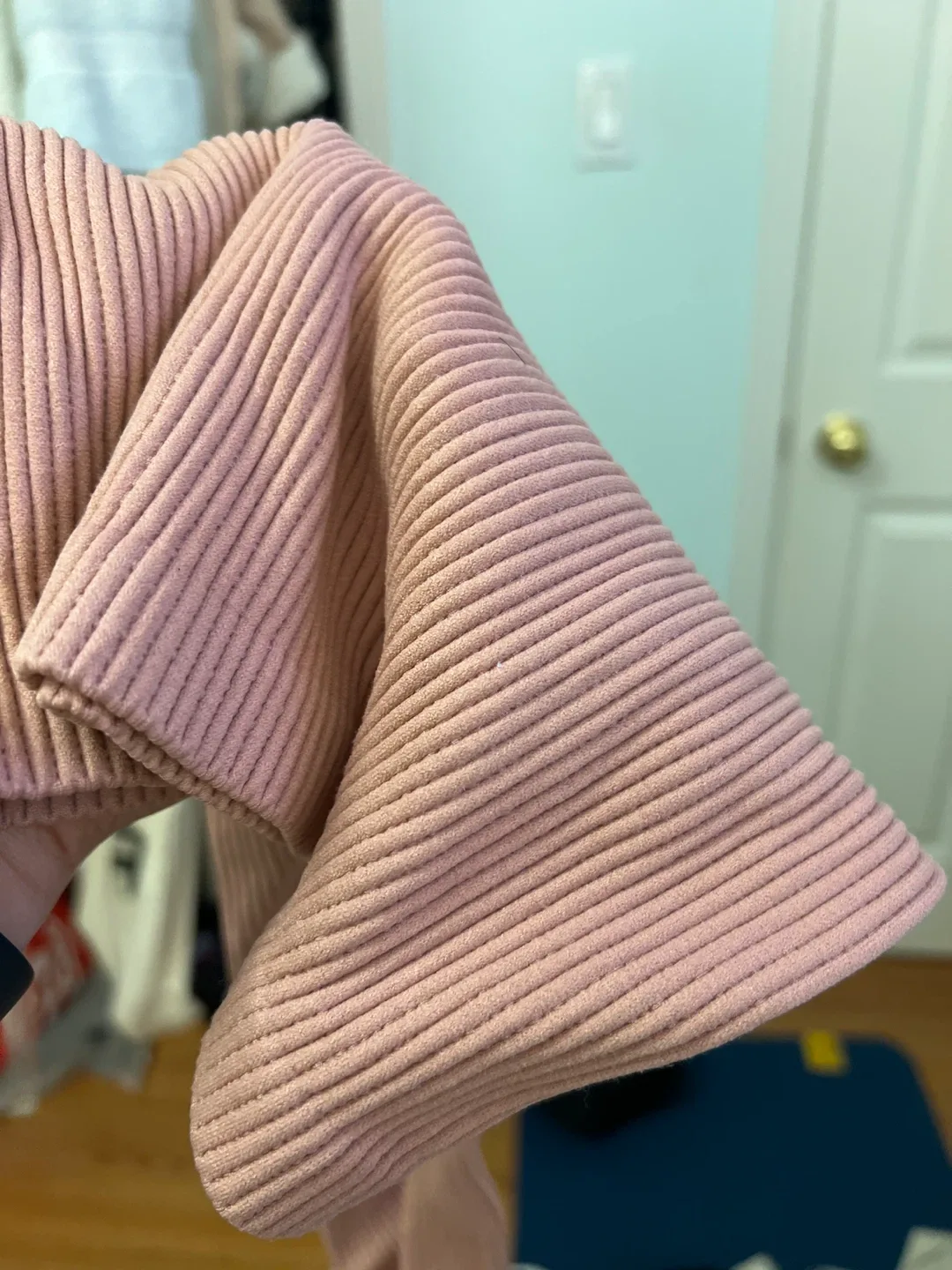 Pink Ribbed Halter Top image indicator(4)