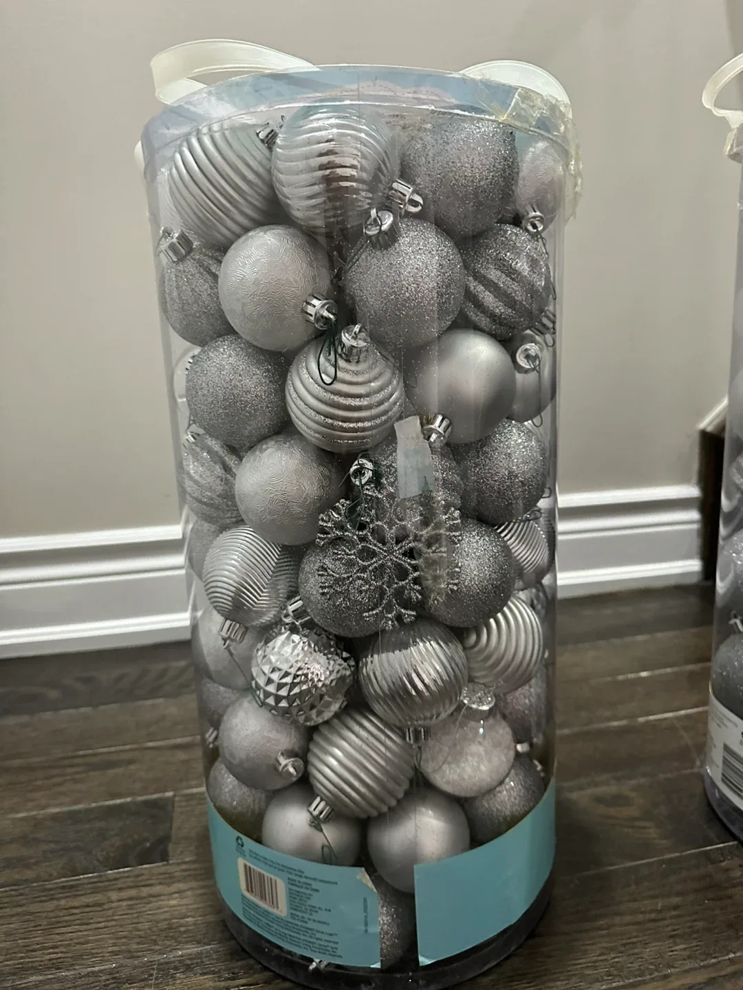 Silver Christmas Ornaments image indicator(3)