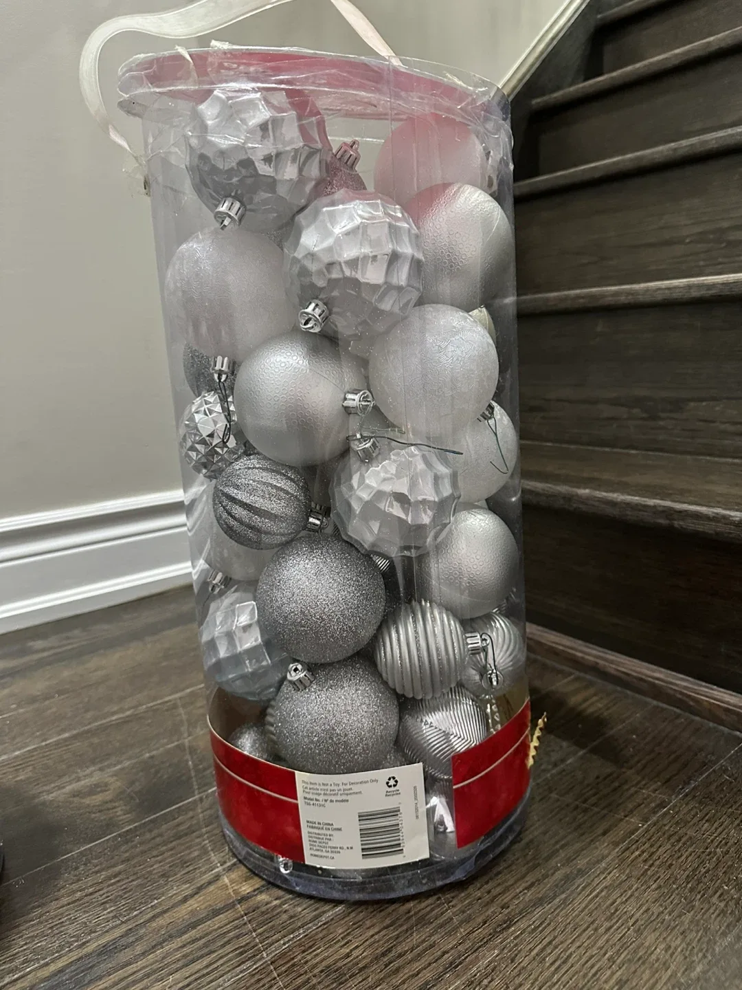 Silver Christmas Ornaments image indicator(2)