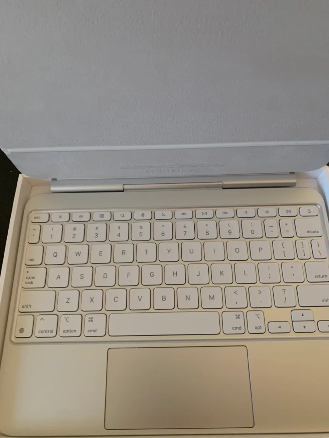 APPLE Magic Keyboard Case image indicator(4)