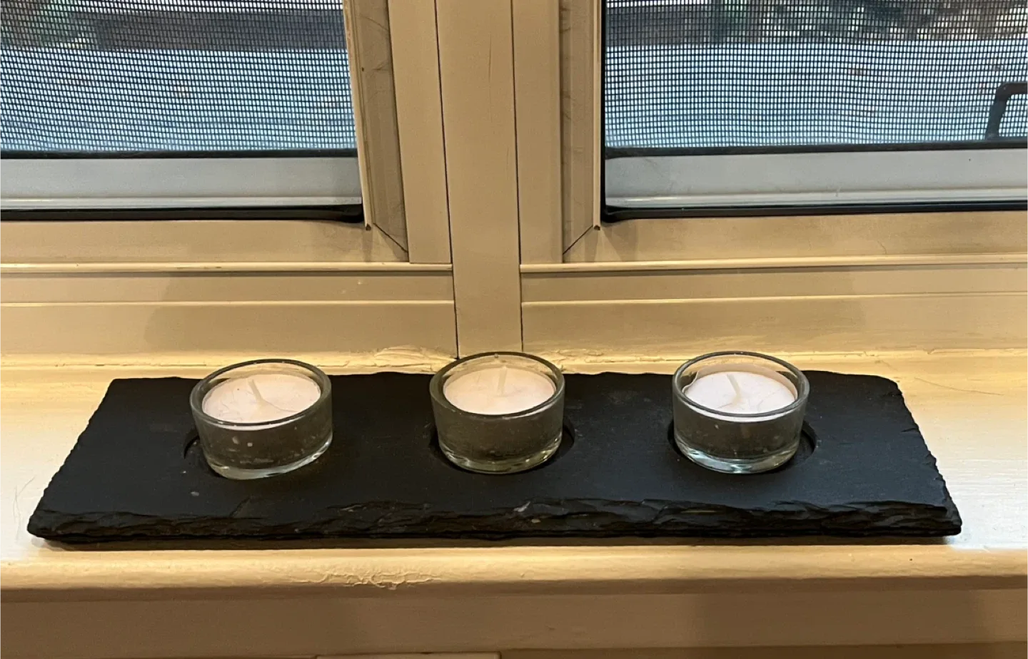 Slate candle holder with glass cups