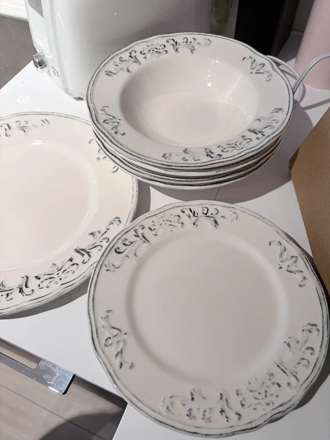 Stokes Athens Dove 16-Piece Dinnerware Set image indicator(4)