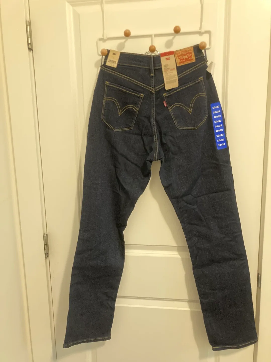 Levi's Classic Straight Jeans - Size 10 - New