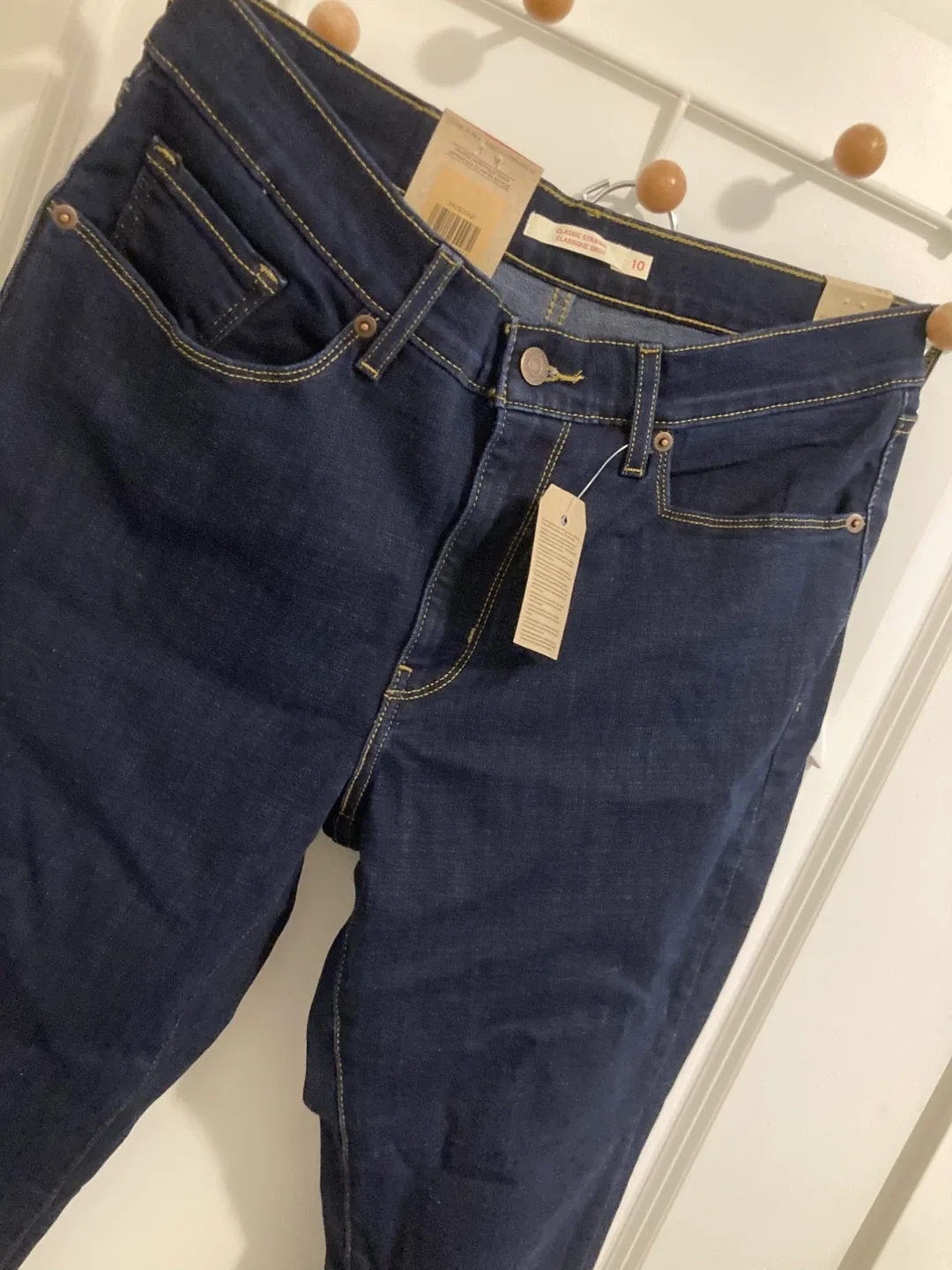 Levi's Classic Straight Jeans - Size 10 - New image indicator(4)
