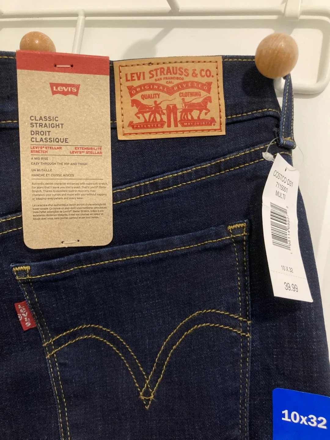 Levi's Classic Straight Jeans - Size 10 - New image indicator(7)
