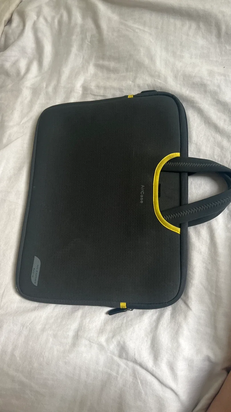 AirCase Laptop Sleeve - Black