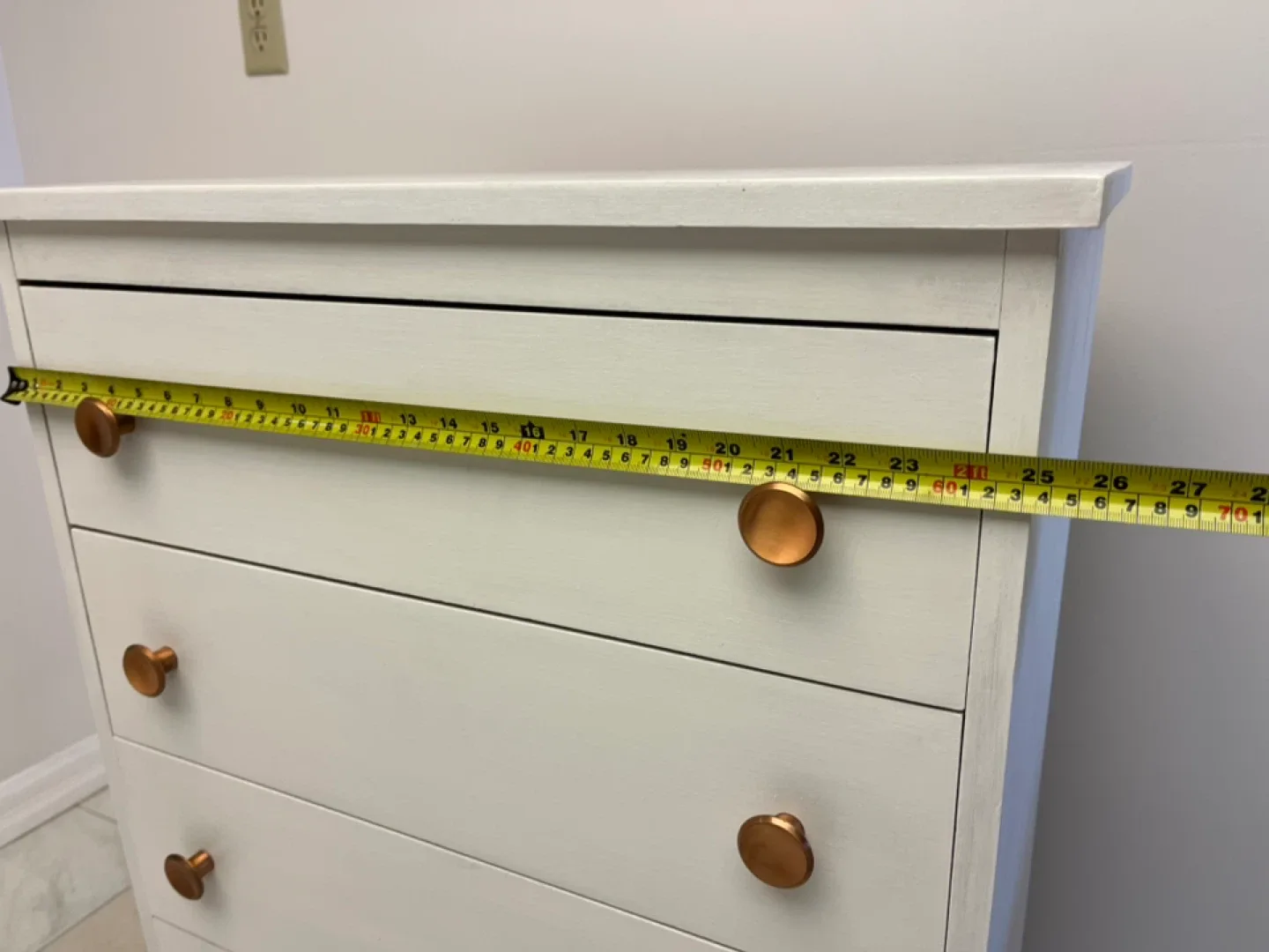 White 2-Drawer Nightstand image indicator(6)