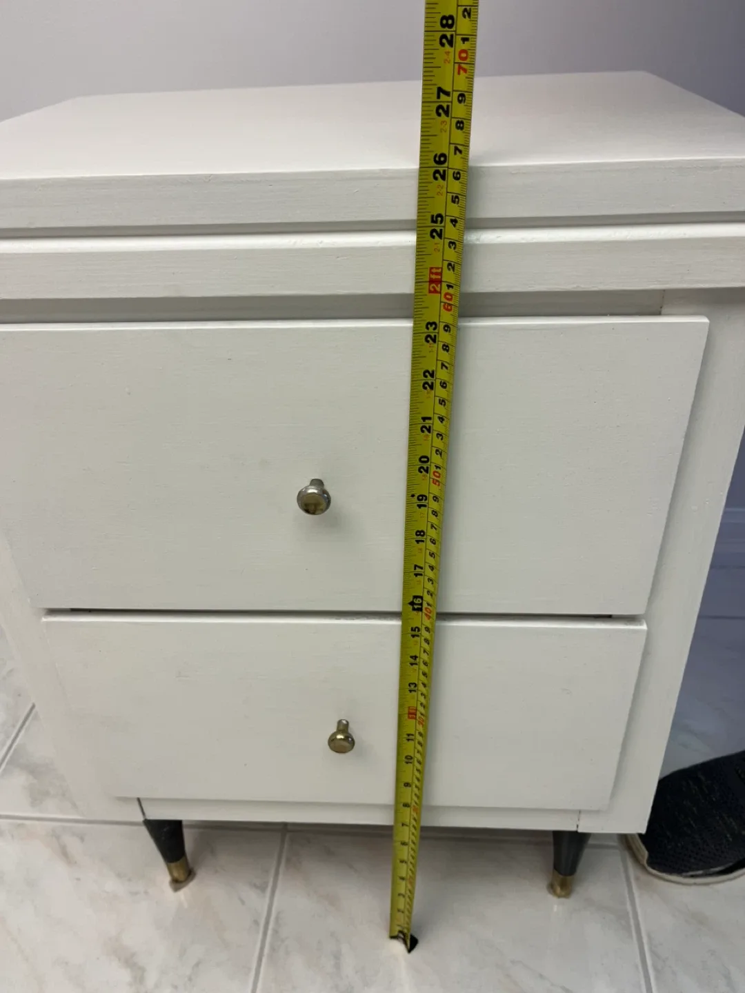 White 2-Drawer Nightstand image indicator(4)
