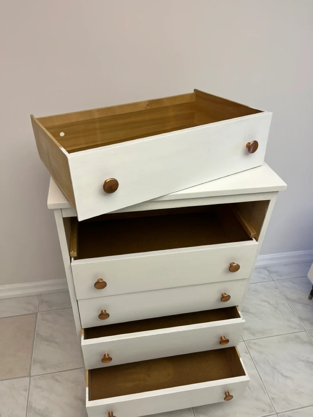 White 2-Drawer Nightstand image indicator(8)