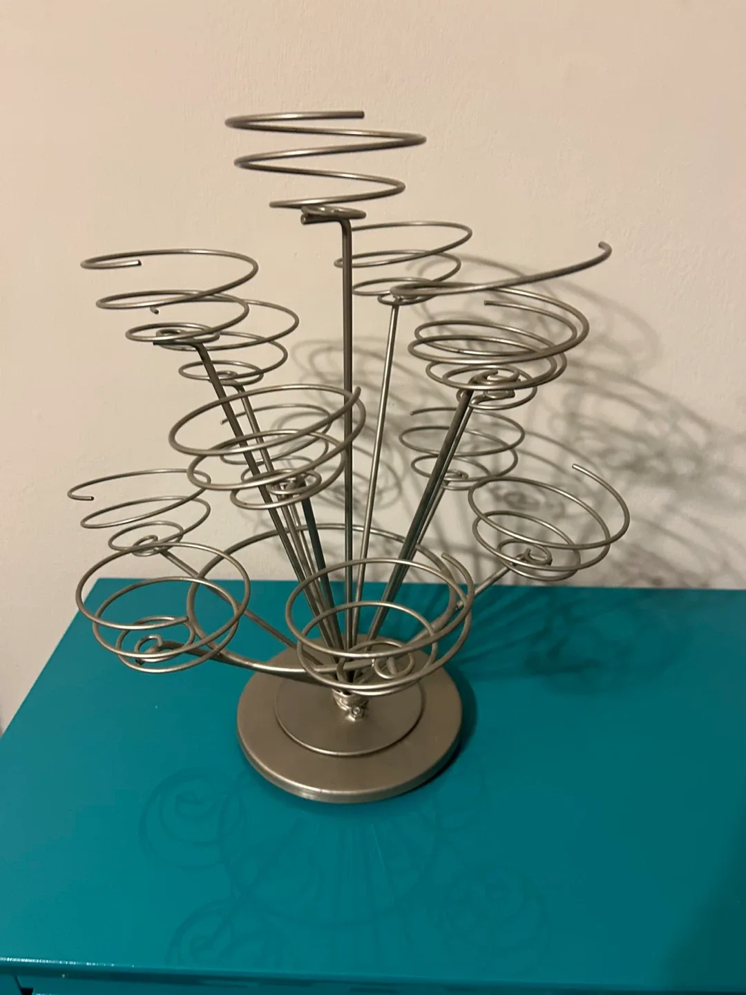 Rotating Metal Cupcake Stand image indicator(4)