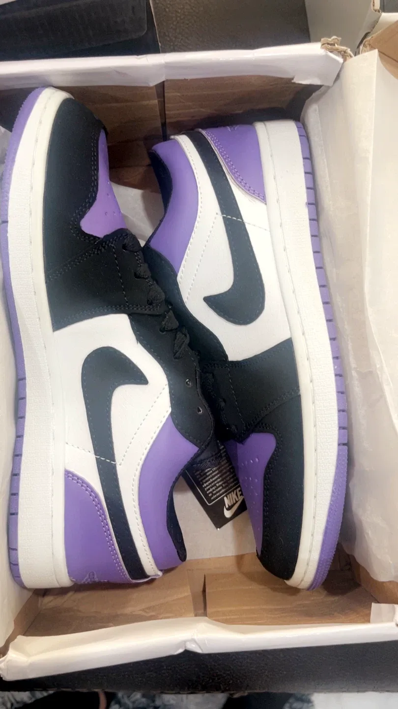 Nike Air Jordan 1 Low Purple and Red image indicator(7)